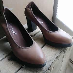 Buttery soft leather pumps